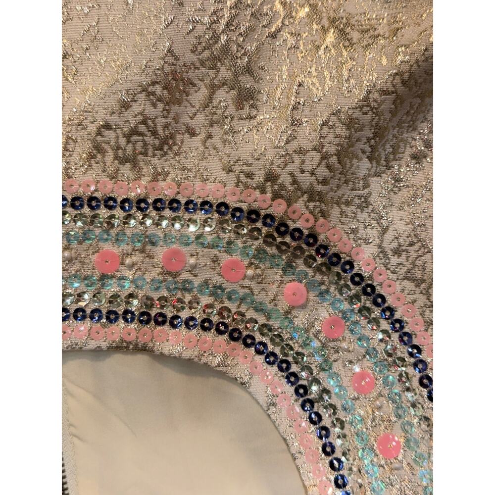 Julie Brown NYC Sequin Embellished Metallic Brocade Sleeveless Top Size 0 - Picture 2 of 6